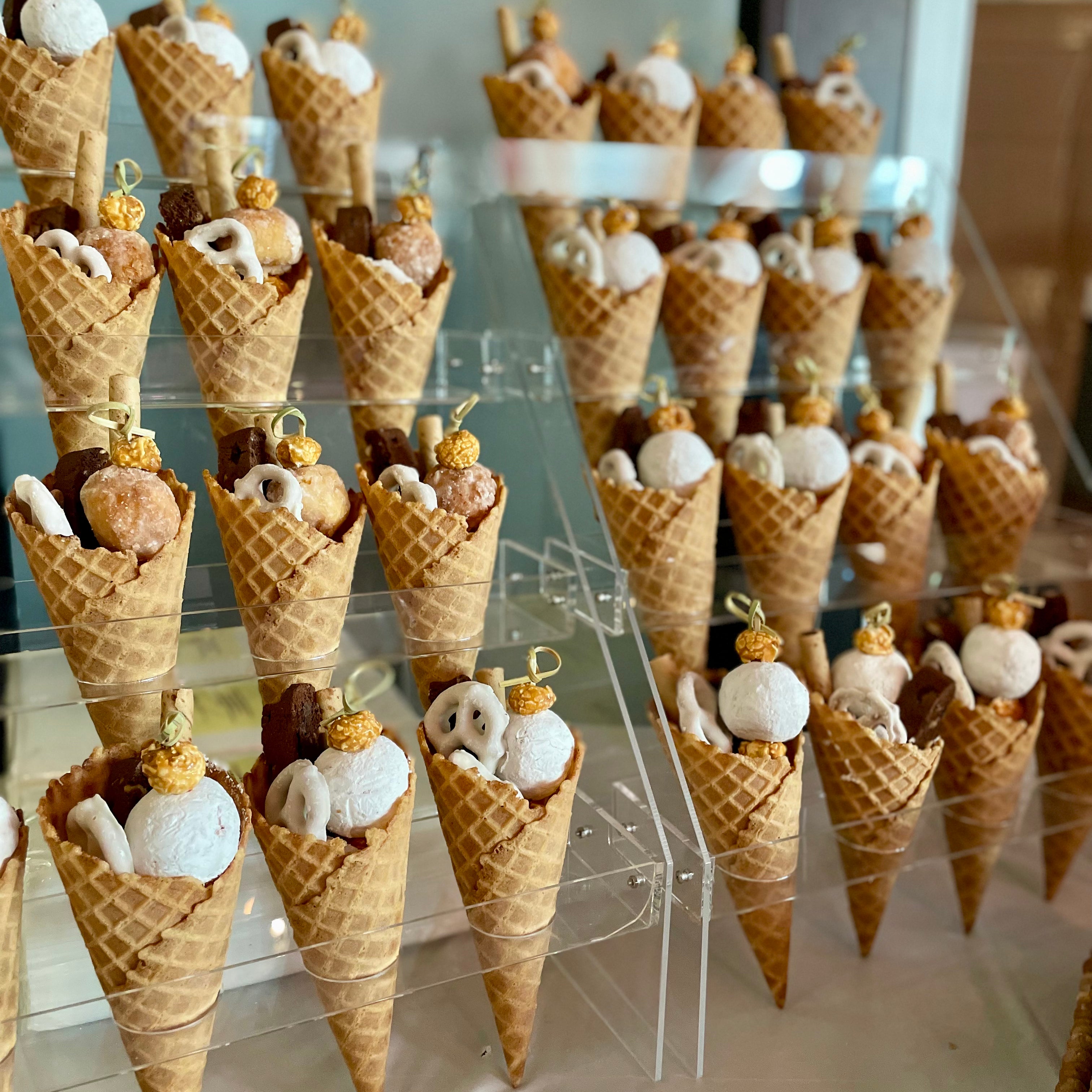 Acrylic Cone Stand (Rental)